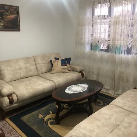 Апартаменты Traditional House *